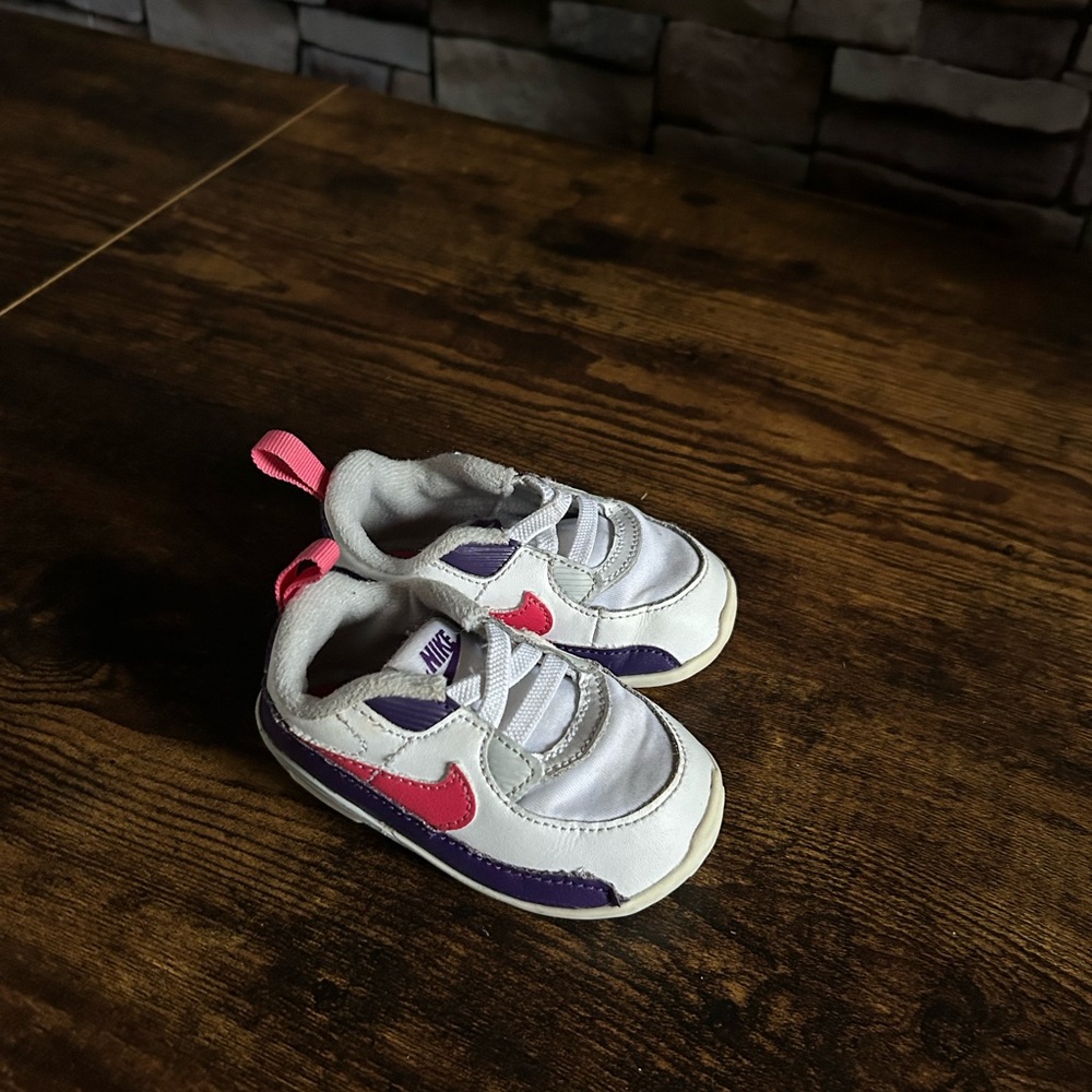 Nike Toddler Sneakers Size 4c